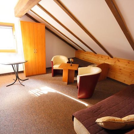 Bed and Breakfast Pensjonat Fala Устроне-Морське Екстер'єр фото